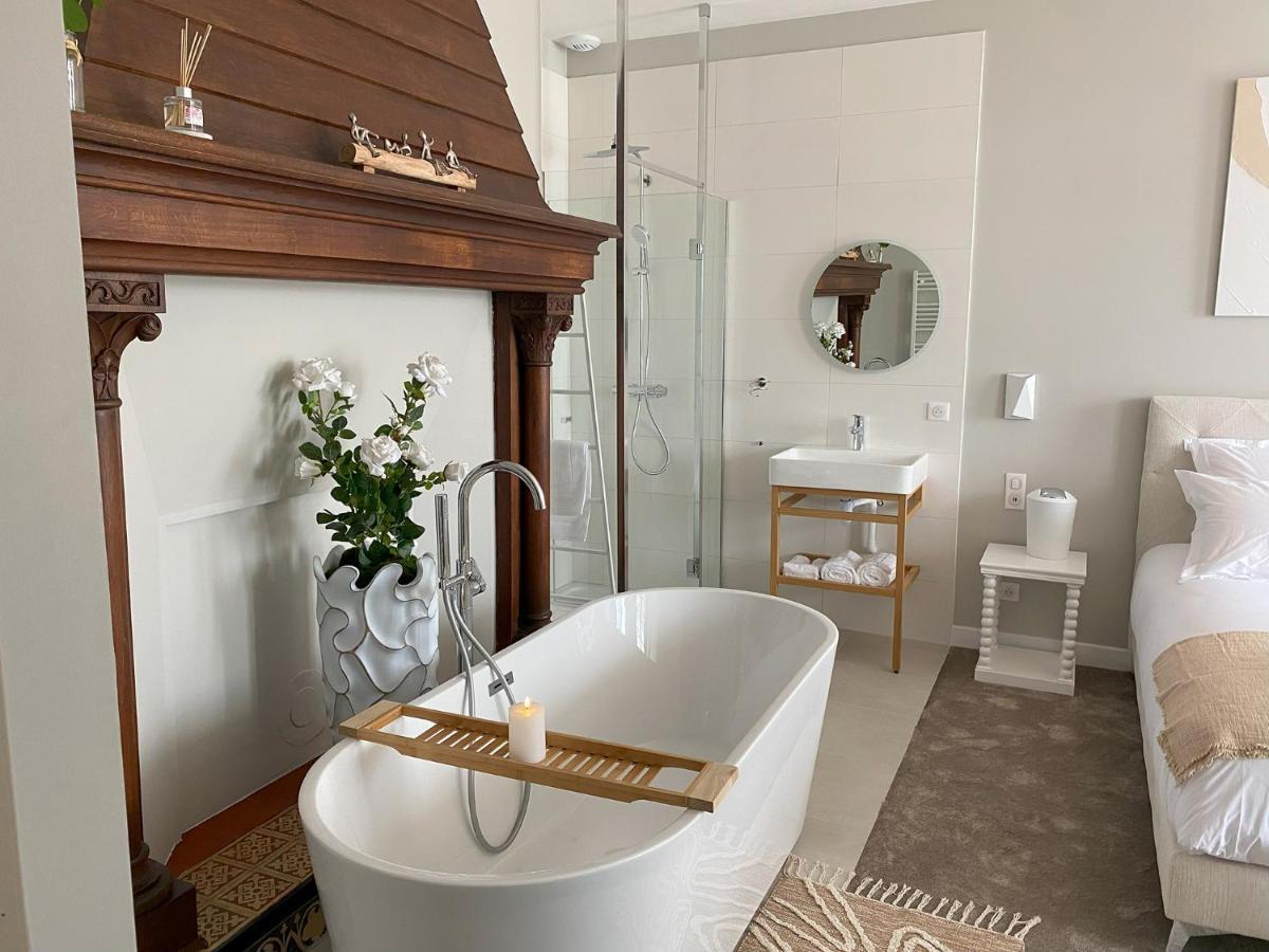 White House, Maison D'Hotes Villequier Esterno foto