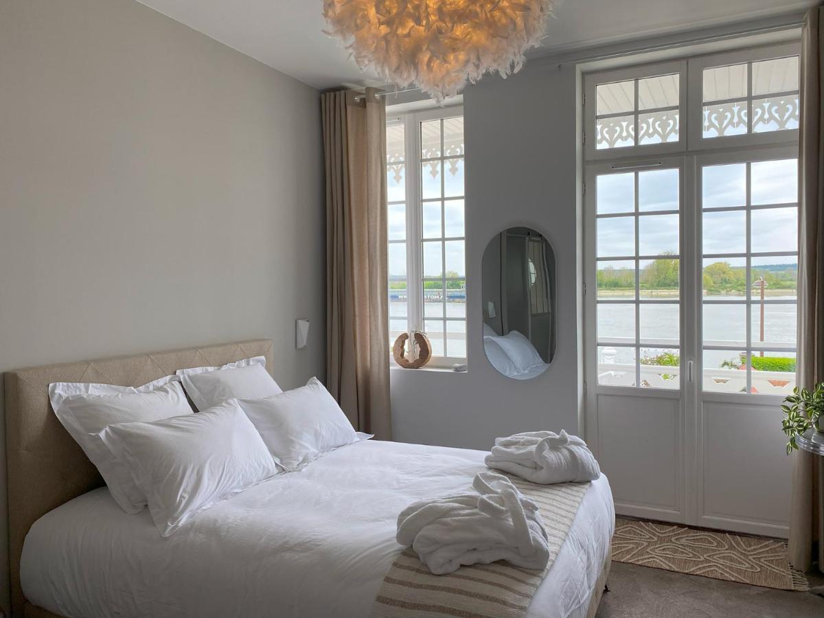 White House, Maison D'Hotes Villequier Esterno foto
