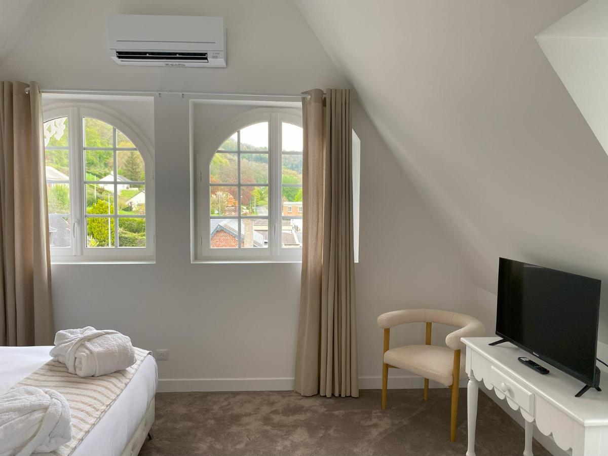 White House, Maison D'Hotes Villequier Esterno foto