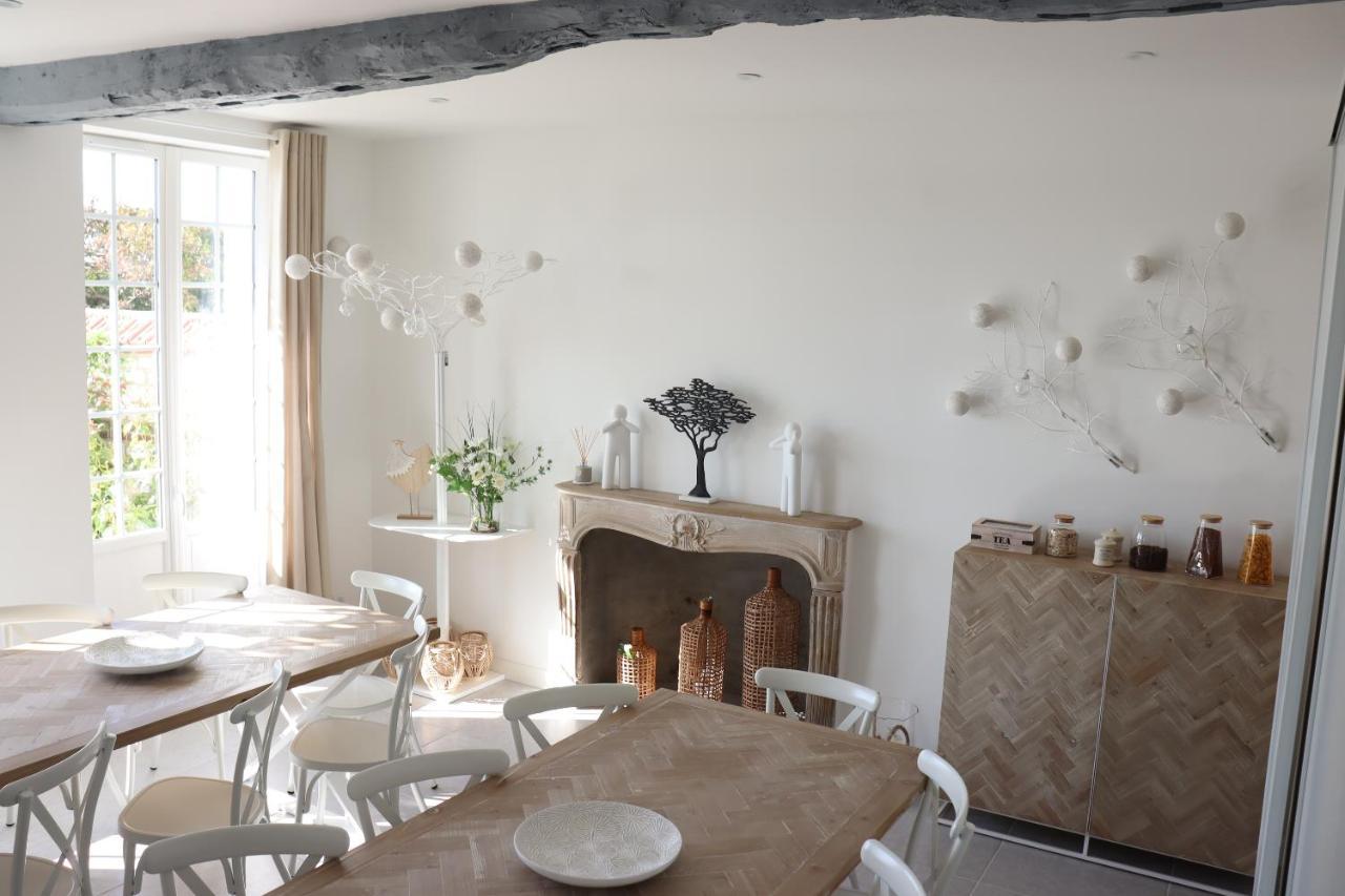 White House, Maison D'Hotes Villequier Esterno foto
